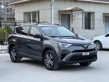 Toyota RAV4 2017 года за 8 800 000 тг. в Жанаозен – фото 2