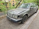 Mercedes-Benz E 250 1990 годаүшін550 000 тг. в Алматы – фото 3