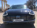 Hyundai Sonata 2021 годаүшін13 700 000 тг. в Алматы