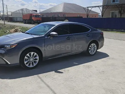 Lexus ES 300h 2014 года за 9 500 000 тг. в Атырау – фото 6