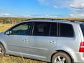 Volkswagen Touran 2003 года за 4 000 000 тг. в Петропавловск – фото 3