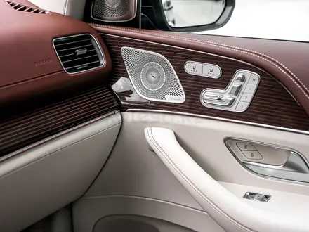 Mercedes-Maybach GLS 600 2023 года за 112 000 000 тг. в Астана – фото 8