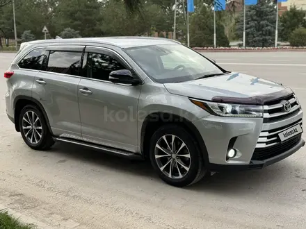 Toyota Highlander 2017 года за 17 000 000 тг. в Алматы – фото 27