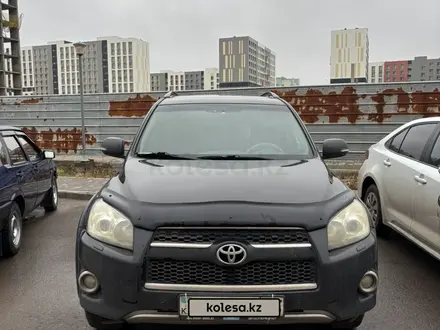 Toyota RAV4 2012 года за 8 000 000 тг. в Астана – фото 2