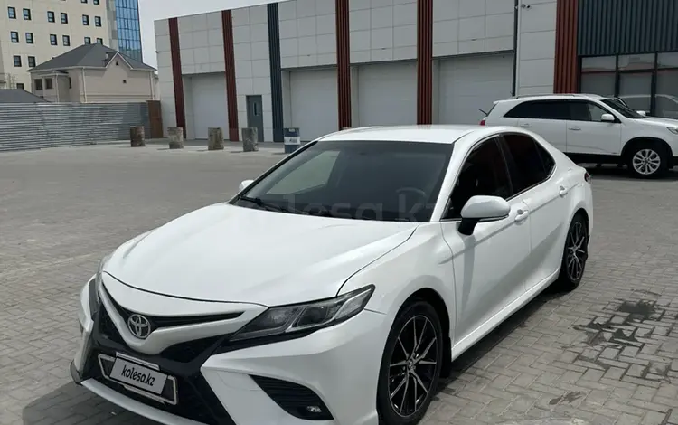 Toyota Camry 2018 годаүшін10 500 000 тг. в Актау