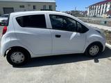 Chevrolet Spark 2013 года за 3 000 000 тг. в Атырау – фото 2