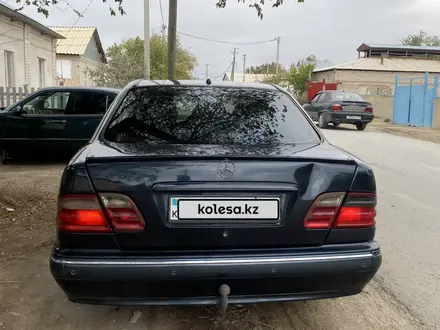 Mercedes-Benz E 280 2001 года за 3 400 000 тг. в Кызылорда – фото 4