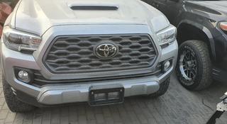 Решетка радиатора Toyota Tacoma 2015- за 120 000 тг. в Алматы