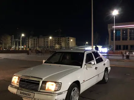 Mercedes-Benz E 230 1985 года за 1 300 000 тг. в Экибастуз