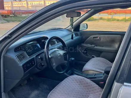 Toyota Camry 1999 года за 3 500 000 тг. в Актау – фото 5