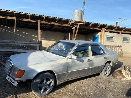 Mercedes-Benz E 200 1989 года за 420 000 тг. в Шу – фото 3