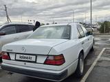 Mercedes-Benz E 200 1994 годаүшін2 100 000 тг. в Актобе – фото 4