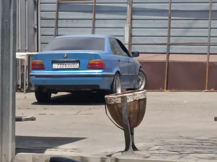 BMW 325 1991 года за 1 200 000 тг. в Алматы – фото 2