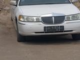 Lincoln Town Car 2000 года за 50 000 тг. в Алматы