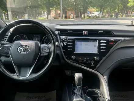 Toyota Camry 2019 года за 12 800 000 тг. в Шымкент