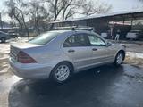 Mercedes-Benz C 220 2001 годаfor3 500 000 тг. в Алматы – фото 2