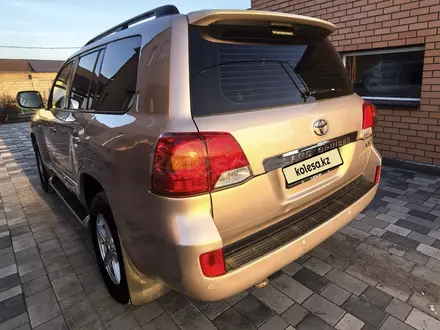 Toyota Land Cruiser 2013 года за 23 073 374 тг. в Астана