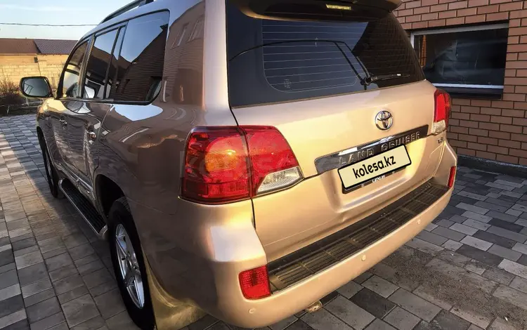 Toyota Land Cruiser 2013 года за 23 073 374 тг. в Астана