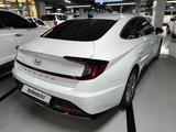 Hyundai Sonata 2021 года за 12 700 000 тг. в Алматы – фото 4