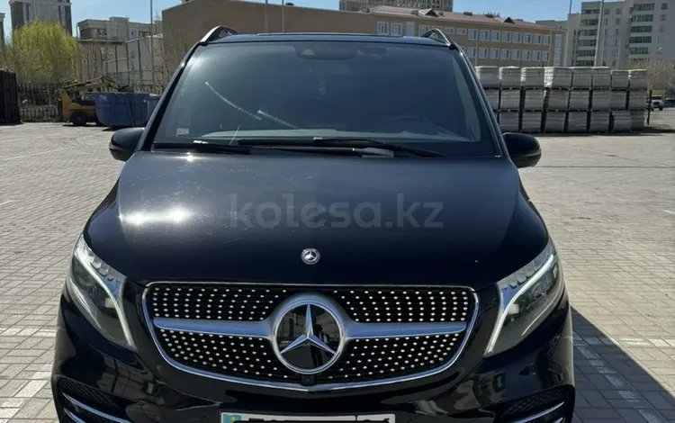 Mercedes-Benz V 250 2019 года за 35 000 000 тг. в Астана