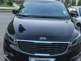 Kia Carnival 2017 года за 11 500 000 тг. в Астана – фото 2