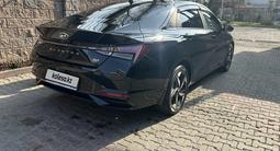 Hyundai Elantra 2022 годаүшін10 500 000 тг. в Алматы – фото 4