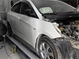 Hyundai Accent 2013 года за 220 000 тг. в Алматы – фото 2