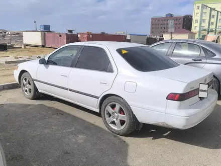 Toyota Camry 1999 года за 2 600 000 тг. в Актау – фото 2
