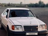 Mercedes-Benz E 220 1993 года за 1 300 000 тг. в Караганда