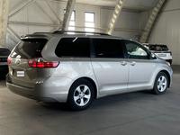 Toyota Sienna 2015 года за 12 800 000 тг. в Алматы