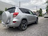 Toyota RAV4 2006 годаfor5 800 000 тг. в Актобе – фото 4