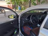 Hyundai Solaris 2017 года за 3 500 000 тг. в Шымкент – фото 2