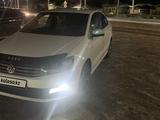 Volkswagen Polo 2015 года за 5 300 000 тг. в Жезказган – фото 2