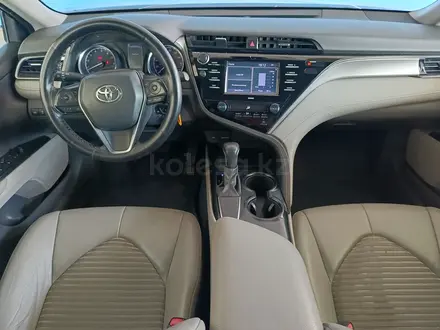Toyota Camry 2020 года за 7 394 250 тг. в Шымкент – фото 8
