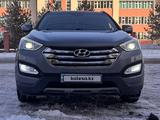 Hyundai Santa Fe 2013 годаүшін9 200 000 тг. в Алматы