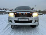 Toyota Hilux 2013 годаүшін13 500 000 тг. в Алматы