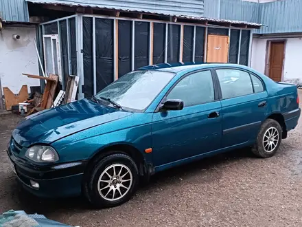 Toyota Avensis 1998 года за 2 000 000 тг. в Астана