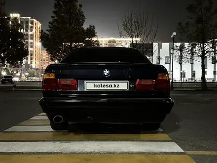 BMW 520 1995 года за 2 500 000 тг. в Шымкент – фото 4