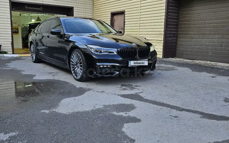 BMW 750 2016 года за 27 000 000 тг. в Алматы