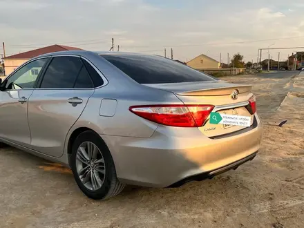 Toyota Camry 2015 года за 6 400 000 тг. в Кульсары – фото 3