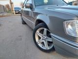 Mercedes-Benz E 200 1994 года за 2 500 000 тг. в Тараз – фото 2