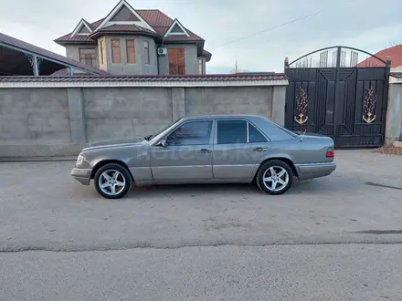 Mercedes-Benz E 200 1994 года за 2 500 000 тг. в Тараз – фото 14