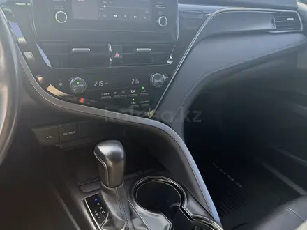 Toyota Camry 2021 года за 15 000 000 тг. в Павлодар – фото 13