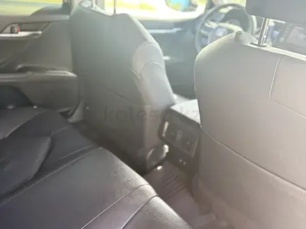 Toyota Camry 2021 года за 15 000 000 тг. в Павлодар – фото 17