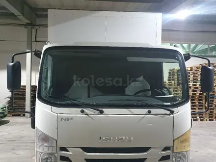 Isuzu 2016 года за 15 000 000 тг. в Астана