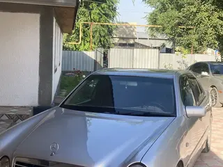 Mercedes-Benz E 430