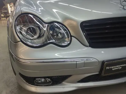 Стекла Фары Мерседес W203/Mercedes Benz W203 за 15 000 тг. в Астана – фото 6