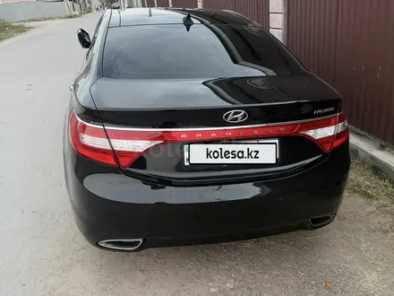 Hyundai Grandeur 2011 года за 7 000 000 тг. в Алматы – фото 32