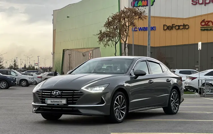 Hyundai Sonata 2022 годаүшін13 500 000 тг. в Алматы