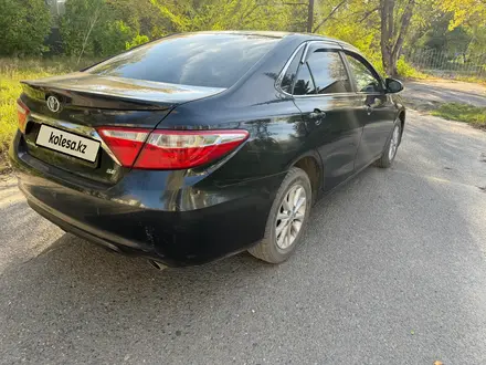 Toyota Camry 2015 года за 7 500 000 тг. в Семей – фото 5